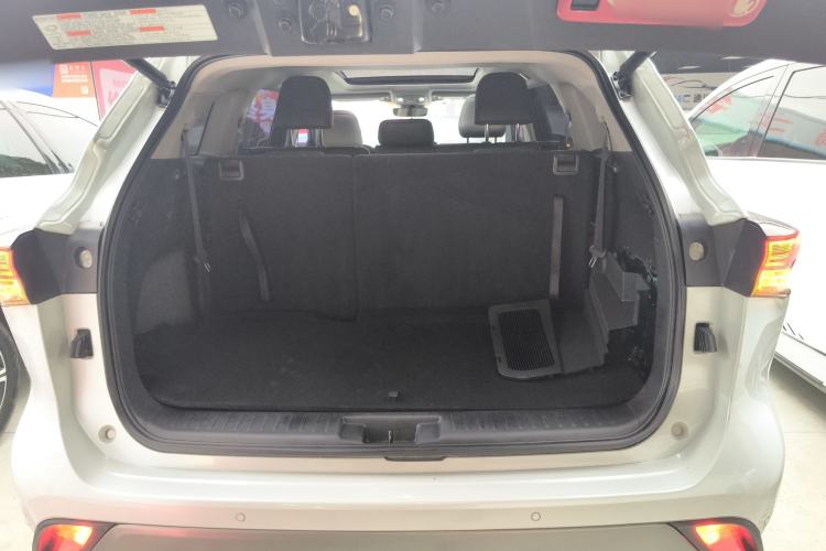 Used Toyota Highlander 2022 Dual-Engine 2.5L Four-Wheel Drive Prestige Version 7 Seats Trunk