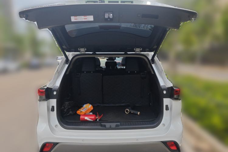 Used Toyota Highlander 2022 Dual-Engine 2.5L Four-Wheel Drive Prestige Version 7 Seats Trunk