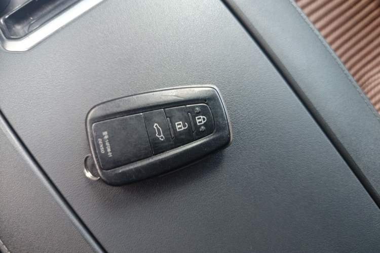Used Toyota Highlander 2022 380T Four-Wheel Drive Prestige Edition 7-Seater Vehicle Key