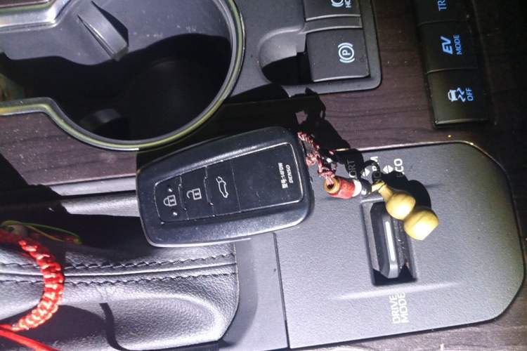 Used Toyota Highlander 2022 Dual-Engine 2.5L Four-Wheel Drive Supreme Edition 7-Seater Vehicle Key