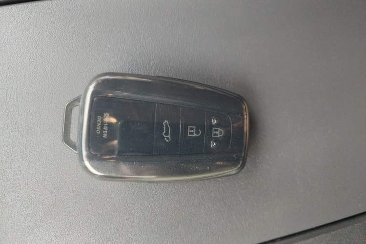 Used Toyota Highlander 2022 380T Four-Wheel Drive Prestige Edition 7-Seater Vehicle Key