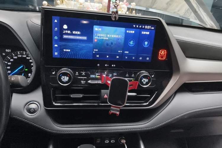 Used Toyota Highlander 2023 2.5L Smart Electric Hybrid Dual-Engine Four-Wheel Drive Prestige Version – 7 Seats Audio And AC Panel