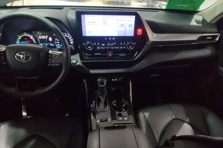 Used Toyota Highlander 2023 2.5L Smart Electric Hybrid Dual-Engine 4x4 Knight Edition 7 Seats Audio And AC Panel