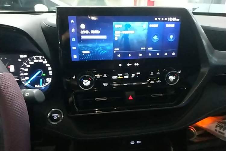 Used Toyota Highlander 2023 2.5L Smart Electric Hybrid Dual-Engine 4x4 Knight Edition 7 Seats Audio And AC Panel