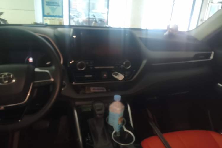 Used Toyota Highlander 2023 2.5L Smart Electric Hybrid Dual-Engine Two-Wheel Drive Elite Version 5 Seats Audio And AC Panel