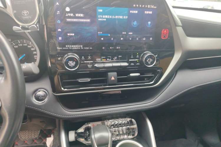 Used Toyota Highlander 2023 2.5L Smart Electric Hybrid Dual-Engine Four-Wheel Drive Prestige Version – 7 Seats Audio And AC Panel