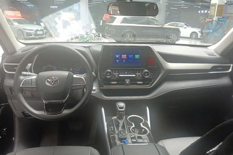 Used Toyota Highlander 2023 2.5L Smart Electric Hybrid Dual-Engine 4x4 Elite Edition 7 Seats Center Console