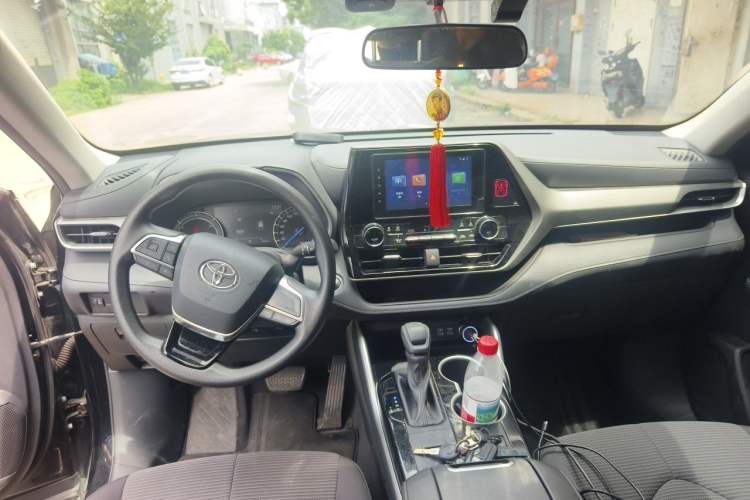 Used Toyota Highlander 2023 2.5L Smart Electric Hybrid Dual-Engine 4x4 Elite Edition 7 Seats Center Console