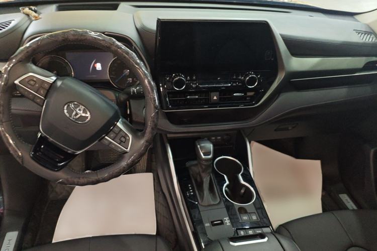 Used Toyota Highlander 2023 2.5L Smart Electric Hybrid Dual-Engine Four-Wheel Drive Prestige Version – 7 Seats Center Console