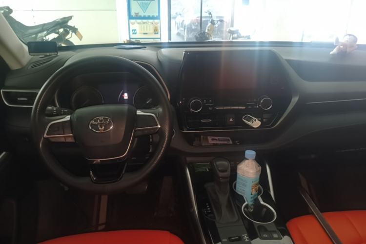 Used Toyota Highlander 2023 2.5L Smart Electric Hybrid Dual-Engine Two-Wheel Drive Elite Version 5 Seats Center Console