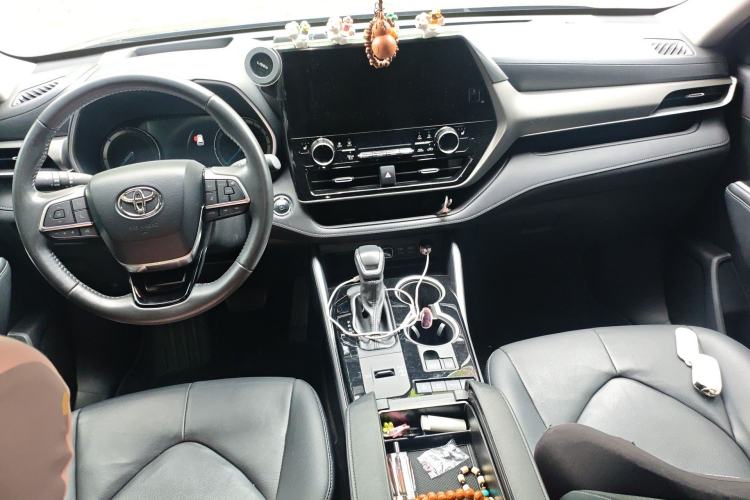 Used Toyota Highlander 2023 2.5L Smart Electric Hybrid Dual-Engine Four-Wheel Drive Prestige Version – 7 Seats Center Console
