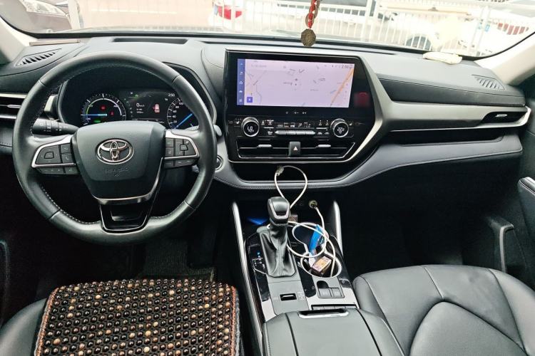Used Toyota Highlander 2023 2.5L Smart Electric Hybrid Dual-Engine 4x4 Elite Edition 7 Seats Center Console