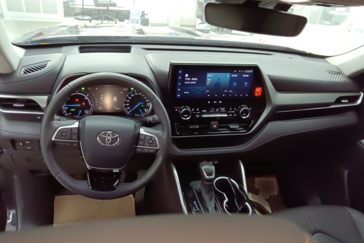 Used Toyota Highlander 2023 2.5L Smart Electric Hybrid Dual-Engine Four-Wheel Drive Prestige Version – 7 Seats Center Console