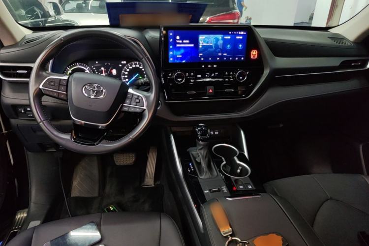 Used Toyota Highlander 2023 2.5L Smart Electric Hybrid Dual-Engine Four-Wheel Drive Prestige Version – 7 Seats Center Console