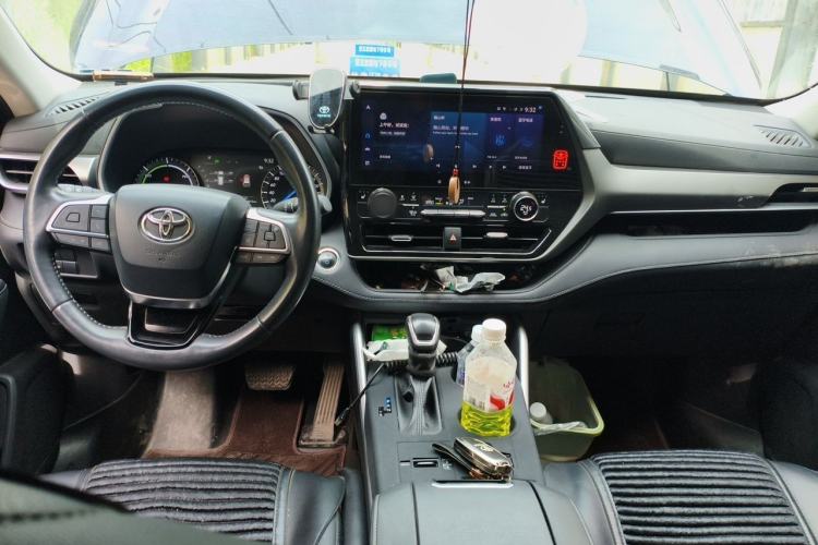 Used Toyota Highlander 2023 2.5L Smart Electric Hybrid Dual-Engine Four-Wheel Drive Prestige Version – 7 Seats Center Console