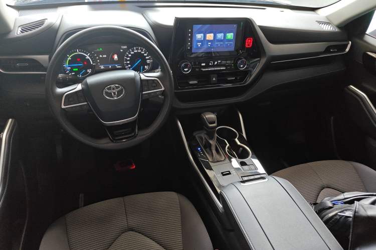 Used Toyota Highlander 2023 2.5L Smart Electric Hybrid Dual-Drive Elite Version 7 Seats Center Console