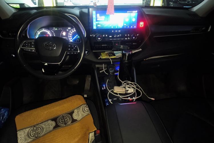Used Toyota Highlander 2023 2.5L Smart Electric Hybrid Dual-Engine Four-Wheel Drive Prestige Version – 7 Seats Center Console