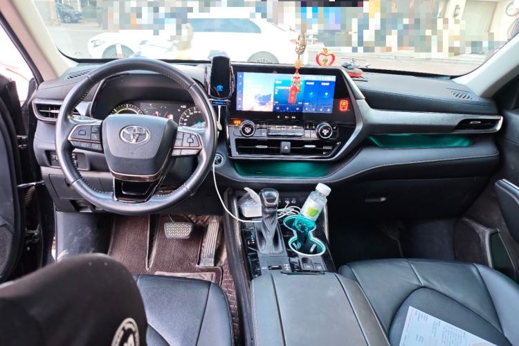 Used Toyota Highlander 2023 2.5L Smart Electric Hybrid Dual-Engine 4x4 Knight Edition 7 Seats Center Console