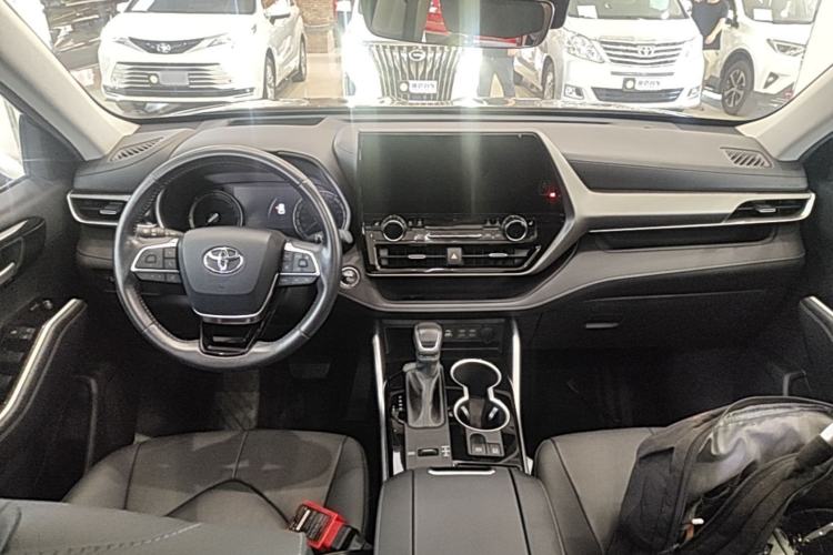 Used Toyota Highlander 2023 2.5L Smart Electric Hybrid Dual-Engine Four-Wheel Drive Prestige Version – 7 Seats Center Console