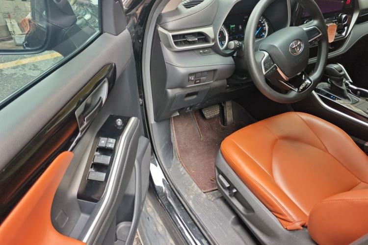 Used Toyota Highlander 2023 2.5L Smart Electric Hybrid Dual-Engine Two-Wheel Drive Elite Version 7-Seater PLUS Edition Driver Seat