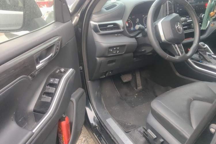 Used Toyota Highlander 2023 2.5L Smart Electric Hybrid Dual-Motor All-Wheel-Drive Supreme Edition – 7 Seats Driver Seat
