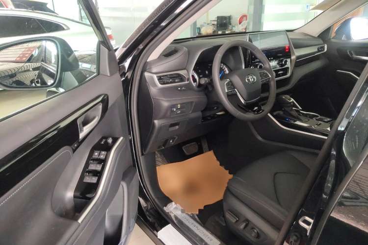 Used Toyota Highlander 2023 2.5L Smart Electric Hybrid Dual-Drive Prestige Version 7 Seats Driver Seat
