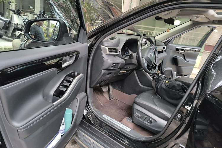 Used Toyota Highlander 2023 2.5L Smart Electric Hybrid Dual-Engine Four-Wheel Drive Prestige Version – 7 Seats Driver Seat