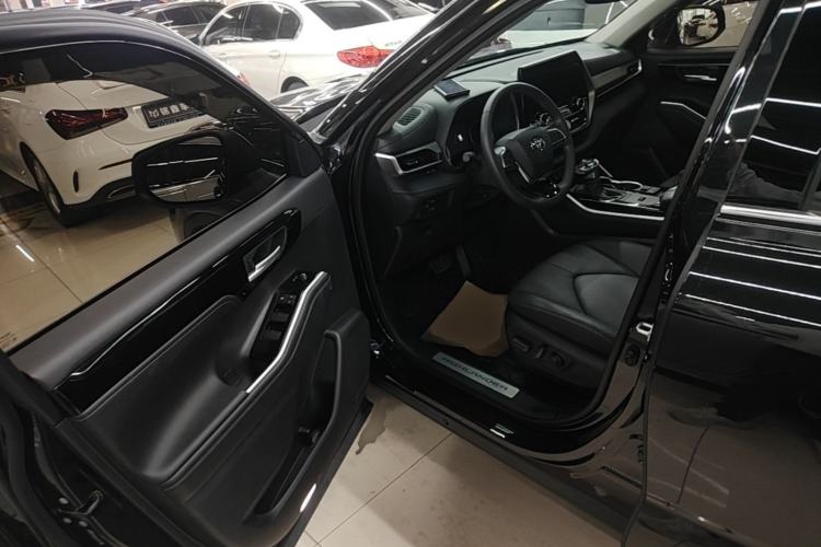 Used Toyota Highlander 2023 2.5L Smart Electric Hybrid Dual-Engine Four-Wheel Drive Prestige Version – 7 Seats Driver Seat