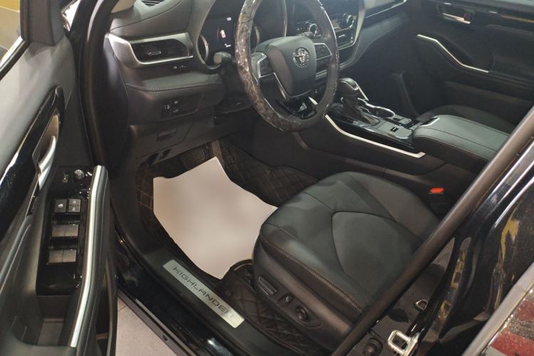 Used Toyota Highlander 2023 2.5L Smart Electric Hybrid Dual-Engine Four-Wheel Drive Prestige Version – 7 Seats Driver Seat