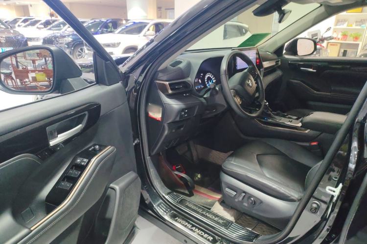 Used Toyota Highlander 2023 2.5L Smart Electric Hybrid Dual-Engine 4x4 Knight Edition 7 Seats Driver Seat