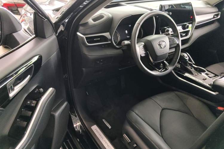 Used Toyota Highlander 2023 2.5L Smart Electric Hybrid Dual-Engine Four-Wheel Drive Prestige Version – 7 Seats Driver Seat