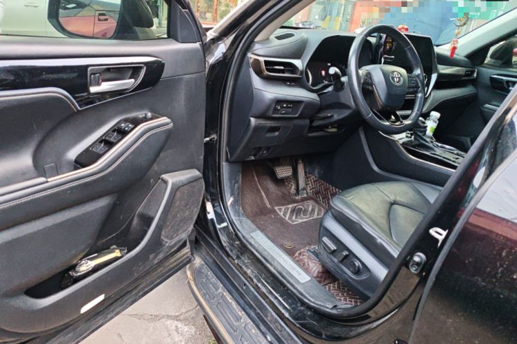 Used Toyota Highlander 2023 2.5L Smart Electric Hybrid Dual-Engine 4x4 Knight Edition 7 Seats Driver Seat