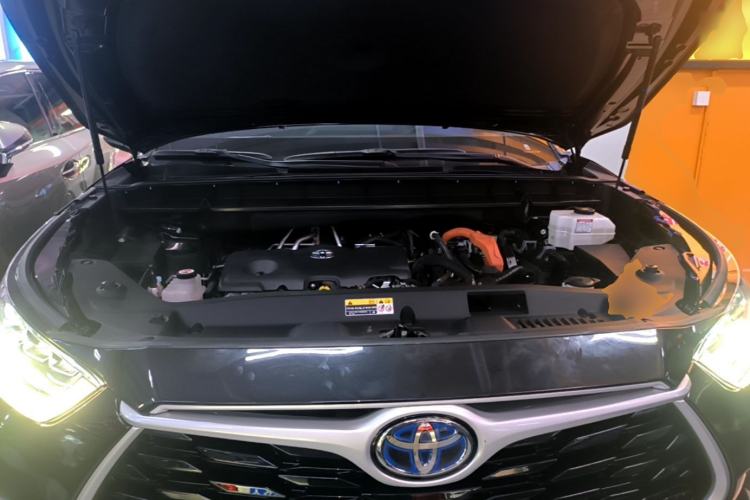 Used Toyota Highlander 2023 2.5L Smart Electric Hybrid Dual-Engine Four-Wheel Drive Prestige Version – 7 Seats Engine Bay