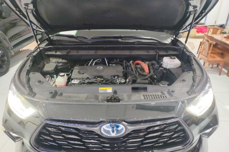 Used Toyota Highlander 2023 2.5L Smart Electric Hybrid Dual-Engine 4x4 Knight Edition 7 Seats Engine Bay