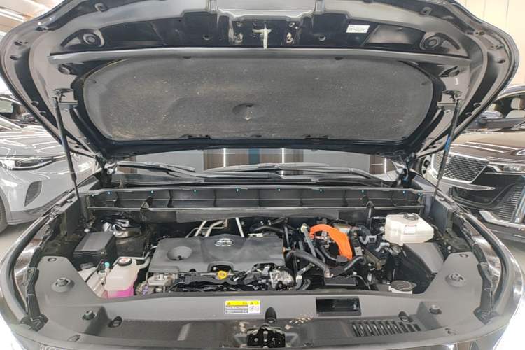 Used Toyota Highlander 2023 2.5L Smart Electric Hybrid Dual-Engine Four-Wheel Drive Prestige Version – 7 Seats Engine Bay