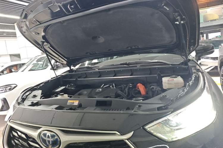 Used Toyota Highlander 2023 2.5L Smart Electric Hybrid Dual-Motor All-Wheel-Drive Luxury 7-Seater Engine Bay