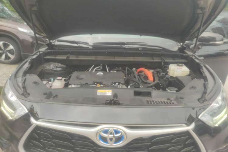 Used Toyota Highlander 2023 2.5L Smart Electric Hybrid Dual-Engine 4x4 Elite Edition 7 Seats Engine Bay