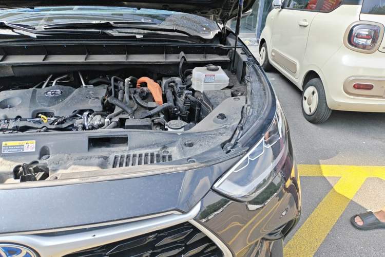 Used Toyota Highlander 2023 2.5L Smart Electric Hybrid Dual-Engine Four-Wheel Drive Prestige Version – 7 Seats Engine Bay Left
