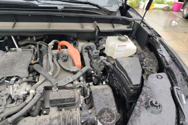 Used Toyota Highlander 2023 2.5L Smart Electric Hybrid Dual-Engine Four-Wheel Drive Prestige Version – 7 Seats Engine Bay Left