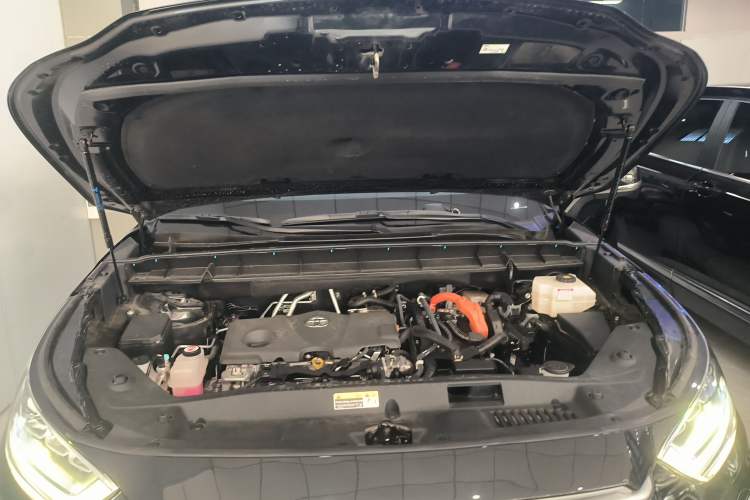 Used Toyota Highlander 2023 2.5L Smart Electric Hybrid Dual-Engine Four-Wheel Drive Prestige Version – 7 Seats Engine Bay