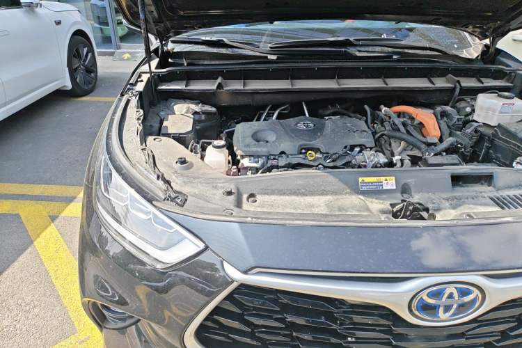Used Toyota Highlander 2023 2.5L Smart Electric Hybrid Dual-Engine Four-Wheel Drive Prestige Version – 7 Seats Engine Bay Right