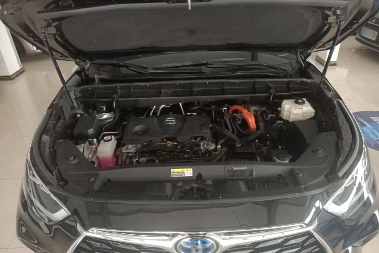 Used Toyota Highlander 2023 2.5L Smart Electric Hybrid Dual-Motor All-Wheel-Drive Supreme Edition – 7 Seats Engine Bay