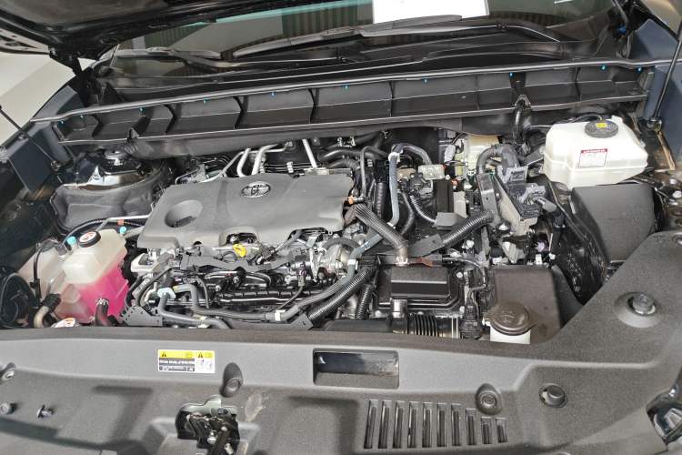 Used Toyota Highlander 2023 2.5L Smart Electric Hybrid Dual-Drive Elite Version 7 Seats Engine Bay