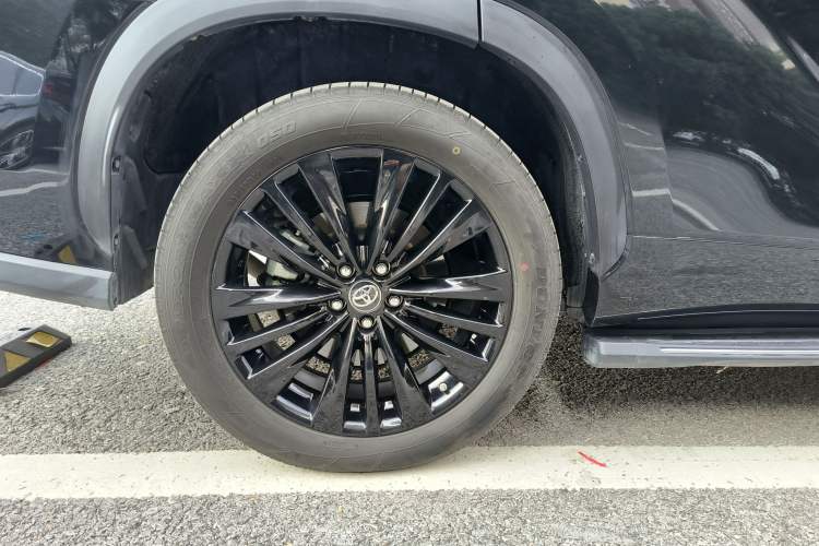 Used Toyota Highlander 2023 2.5L Smart Electric Hybrid Dual-Engine 4x4 Knight Edition 7 Seats Exterior 11