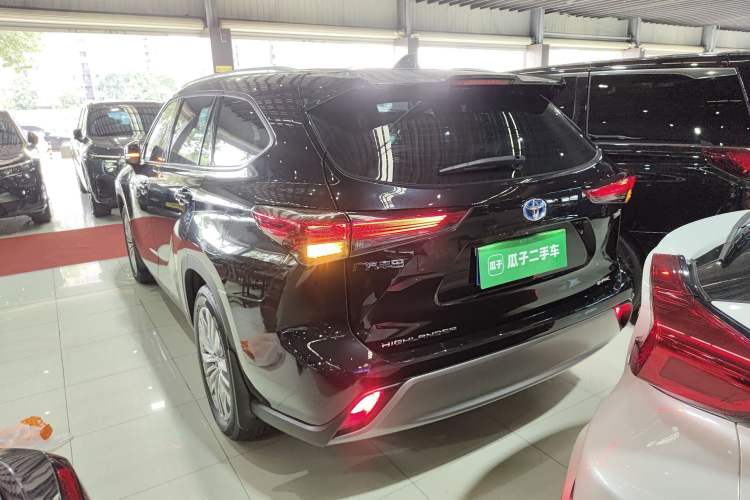 Used Toyota Highlander 2023 2.5L Smart Electric Hybrid Dual-Motor All-Wheel-Drive Luxury 7-Seater Exterior 2