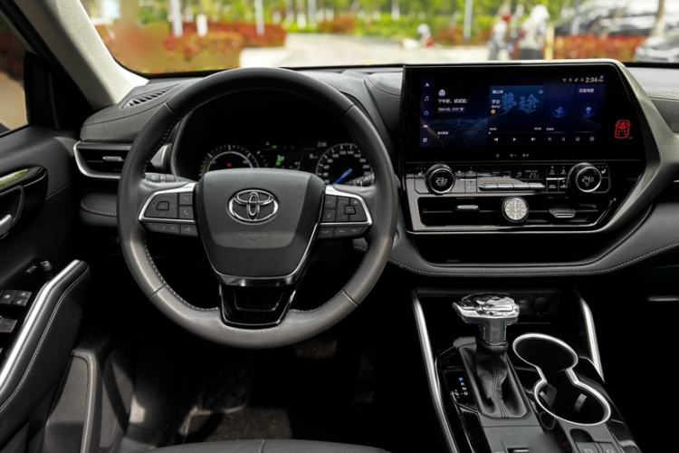 Used Toyota Highlander 2023 2.5L Smart Electric Hybrid Dual-Engine Four-Wheel Drive Prestige Version – 7 Seats Exterior 2