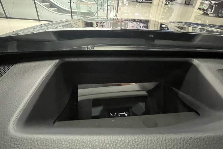 Used Toyota Highlander 2023 2.5L Smart Electric Hybrid Dual-Engine Four-Wheel Drive Prestige Version – 7 Seats Exterior 3