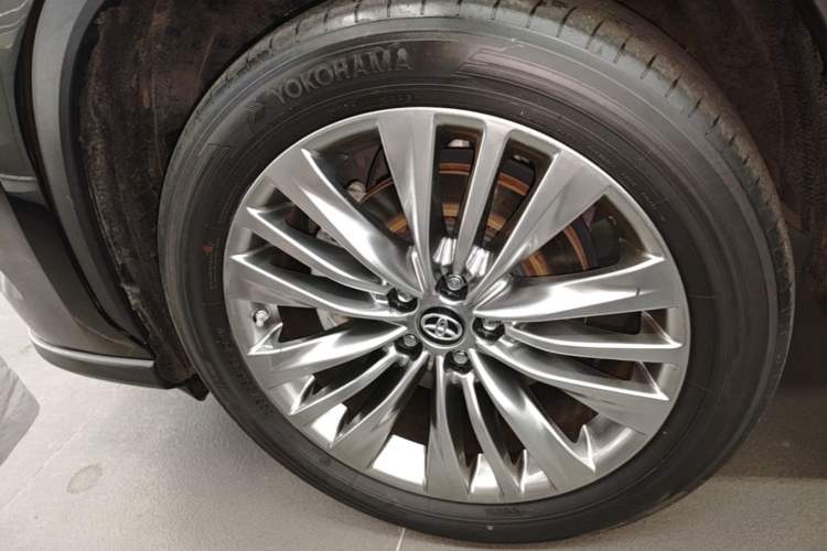 Used Toyota Highlander 2023 2.5L Smart Electric Hybrid Dual-Drive Prestige Version 7 Seats Exterior 4