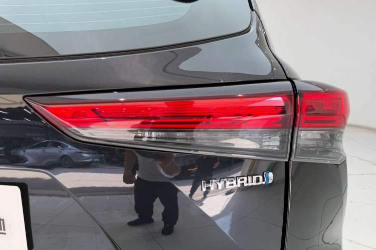 Used Toyota Highlander 2023 2.5L Smart Electric Hybrid Dual-Motor All-Wheel-Drive Luxury 7-Seater Exterior 5