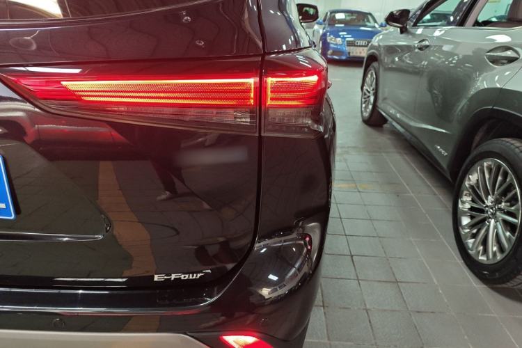 Used Toyota Highlander 2023 2.5L Smart Electric Hybrid Dual-Motor All-Wheel-Drive Luxury 7-Seater Exterior 6